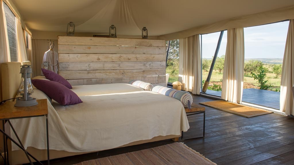 Hotelzimmer, Bett, Ausblick